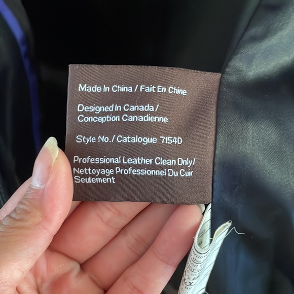 Leather puffer Jacket with real fur hood - Picture 7 of 11